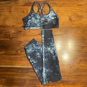 Peloton WITH blue floral sports bra and legging set (medium)